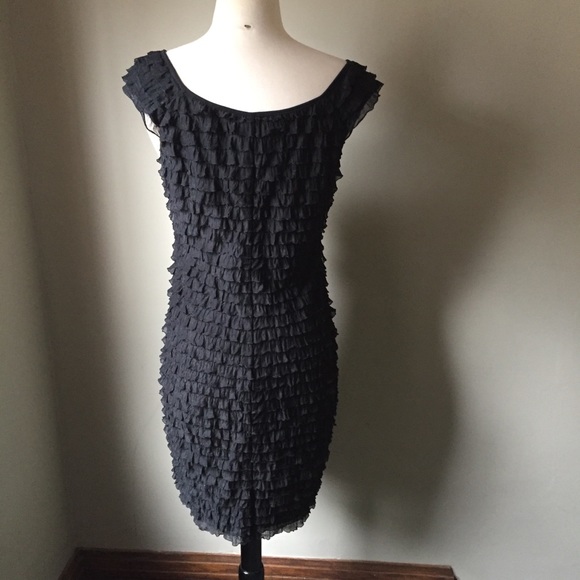 Donna Morgan sleeveless tiered little black dress - Picture 5 of 7